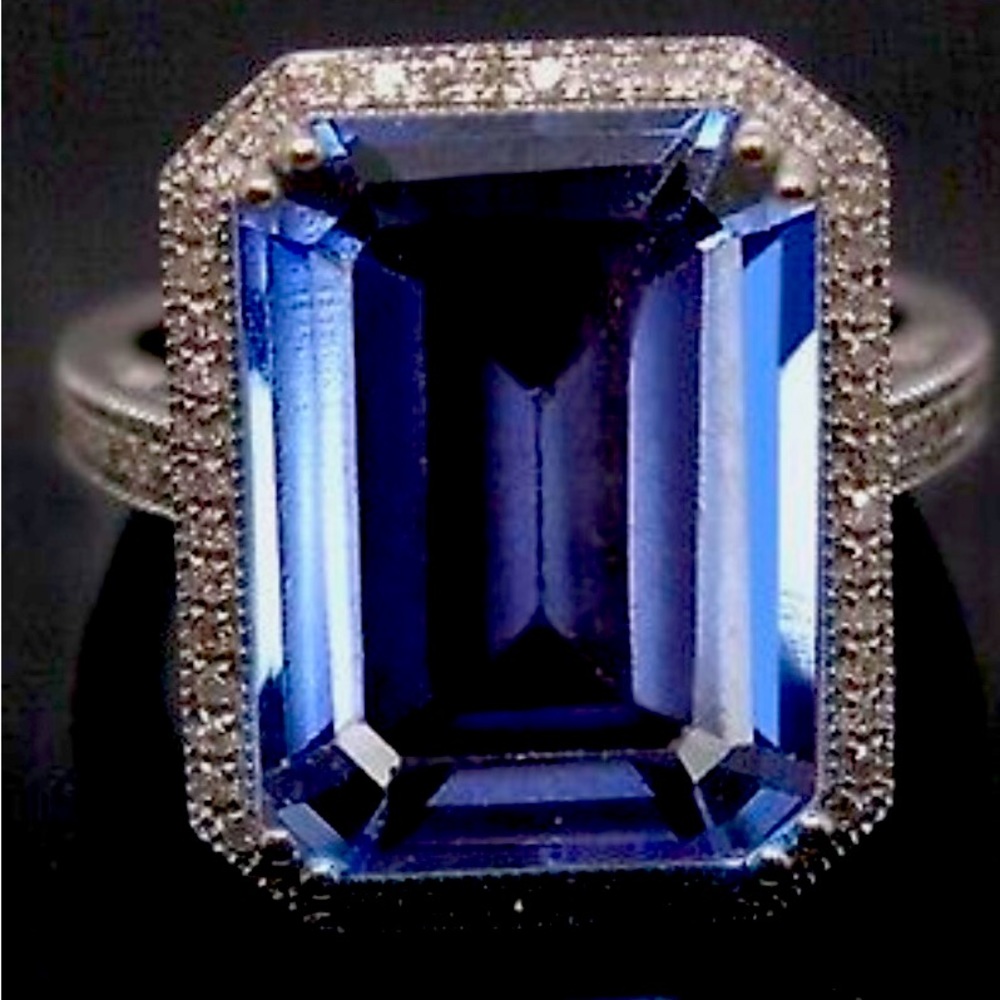 IGI Cert. 14K White Gold With 2.65Ct Natural AA Blue Tanzanite & Diamond Ring